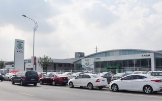 长春华阳一汽大众4s店，长春华阳一汽大众4s店联系方式